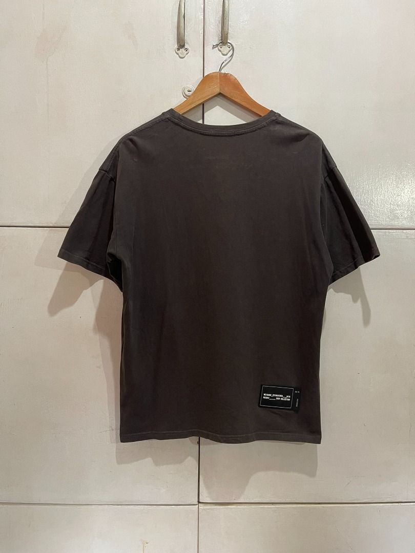 WELLDONE 'ACID WASHED LOGO' SHIRT (Category: Tshirts & Polo Shirts ) located in Manila. Submitted by ako.si.lemmor (Listing ID 1461840950, Image 2). Description: This item is authentic but thrifted, manage your expectation. Dimes: 20X27 (L) Color rate: 8.5/10 Issue: Slight fade Ship at your own cost or pickup Mandaluyong..