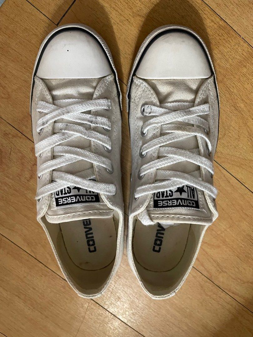 30% OFF‼️White Converse Chuck Taylor sneakers, size 5 (22cm) (Category: Sneakers) located in Quezon City. Submitted by khaligurl (Listing ID 1464621031, Image 1). Description: More items on SALE‼️Check my listings. ❌THEN: ₱975 ✅NOW: ₱683 (30% OFF) Condition: Lightly Used (Personal used) • White Converse Chuck Taylor All Star low-top sneakers • Size 5 (22cm) •Need wash, exterior show signs of use (dust and stain) •Well-maintained, never repaired A