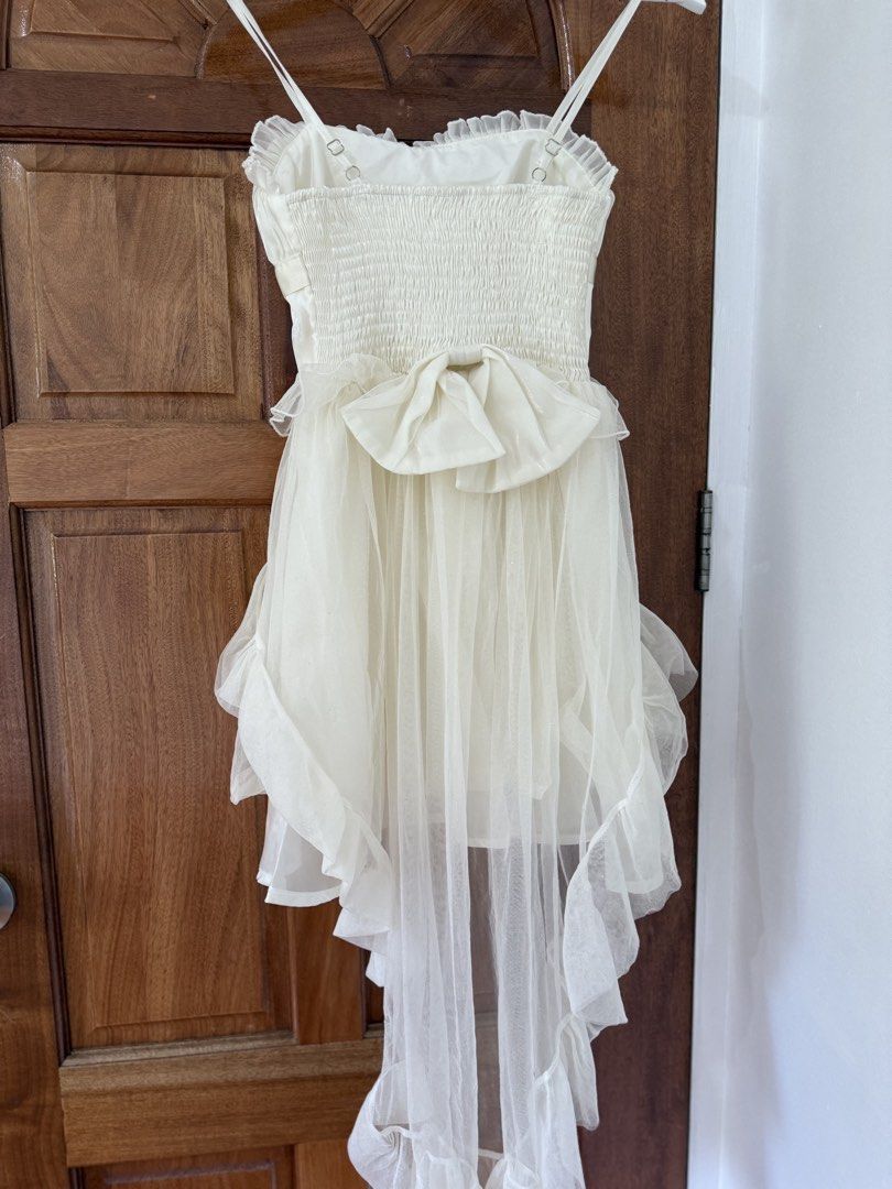 White Fairy Dress (Category: Dresses) located in Naga. Submitted by sbcookieee (Listing ID 1464715736, Image 3). Description: .