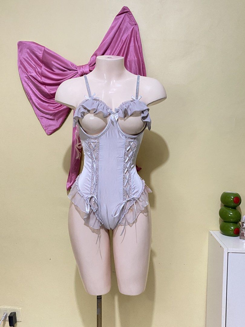 WHITE RUFFLE BODYSUIT LINGERIE (Category: Undergarments & Loungewear) located in Dasmarinas. Submitted by hannah.oakph (Listing ID 1464629509, Image 1). Description: has color transfer due to laundry.