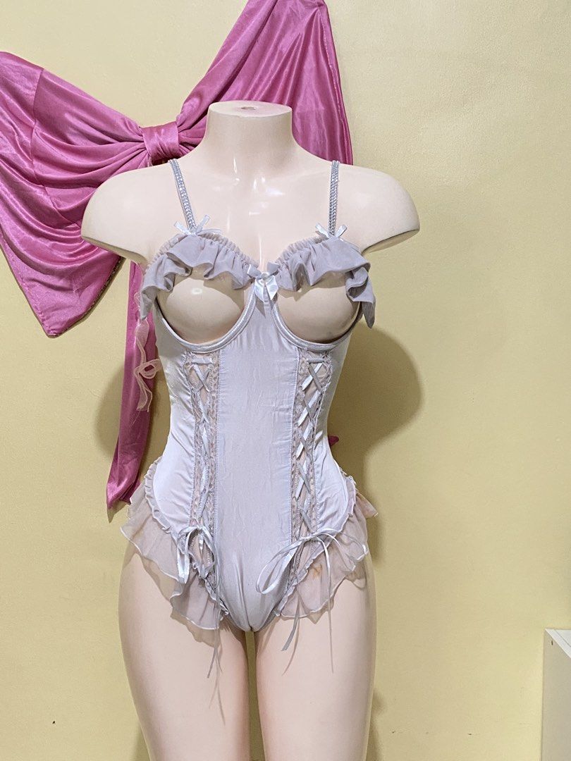 WHITE RUFFLE BODYSUIT LINGERIE (Category: Undergarments & Loungewear) located in Dasmarinas. Submitted by hannah.oakph (Listing ID 1464629509, Image 2). Description: has color transfer due to laundry.