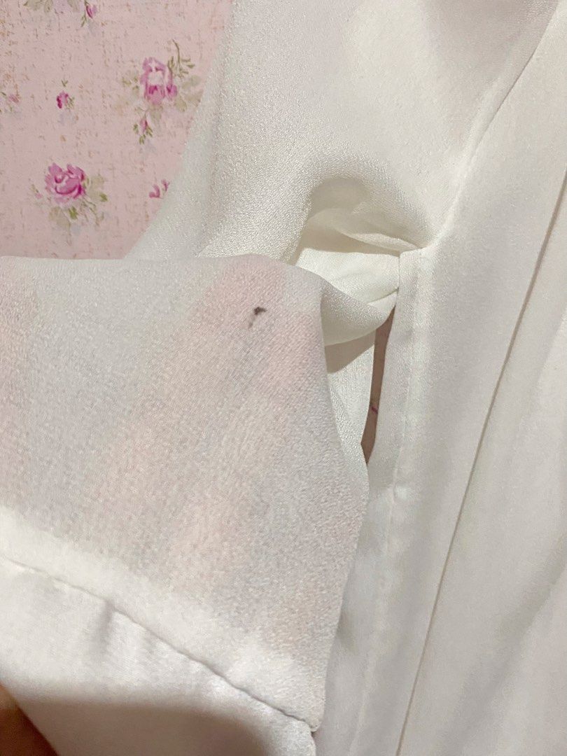 White sheer top - classy dainty basic off shoulder half sleeve y2k coquette (Category: Blouses) located in Mangaldan. Submitted by extra.aya (Listing ID 1464761424, Image 3). Description: Has 2 minor stains .