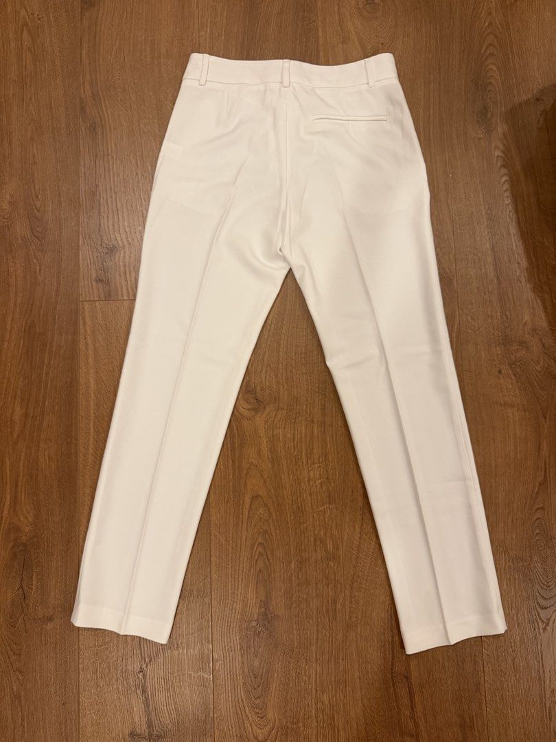 White Slacks (Category: Other Bottoms) located in Paranaque City. Submitted by bbyooodaa (Listing ID 1464634149, Image 2). Description: .