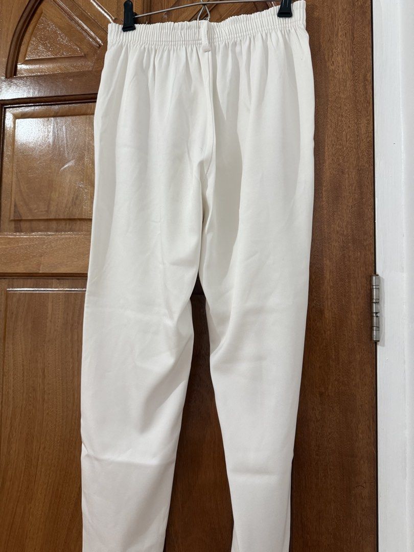 White Trouser (Category: Other Bottoms) located in Naga. Submitted by sbcookieee (Listing ID 1464717412, Image 3). Description: .