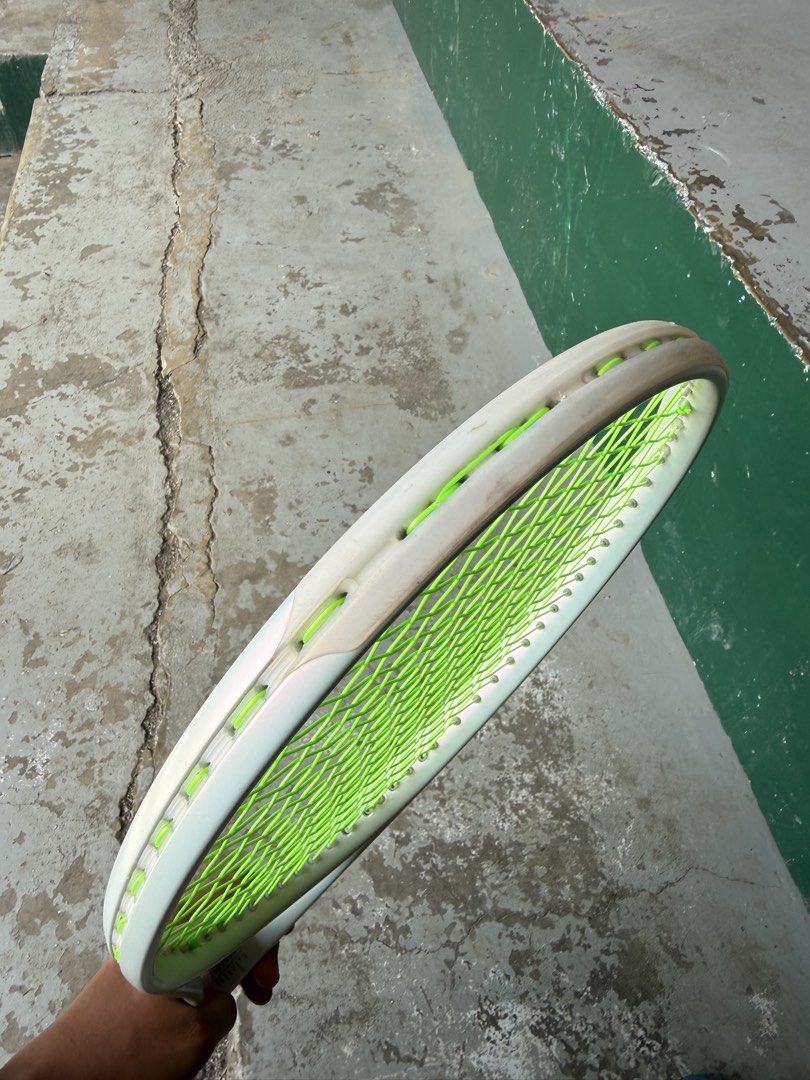 Wilson Shift (Category: Racket and Ball Sports) located in Pasig City. Submitted by Ahkira (Listing ID 1464644781, Image 3). Description: For sale Wilson Shift 99 Issue' scratches see pic for more details Specs: 99sq in 300g 16x19string pattern Grip 2 Pm to those interested Meet up ! Meet up ! Location Pasig City and Bgc .