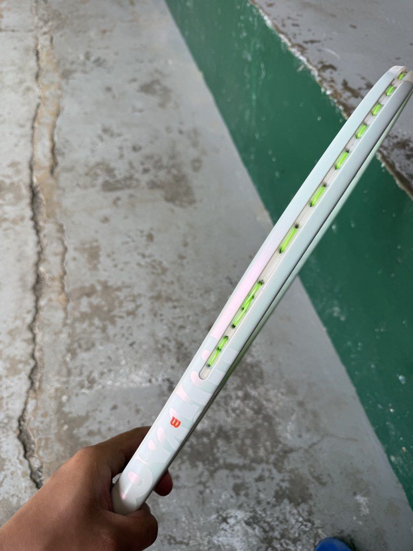 Wilson Shift (Category: Racket and Ball Sports) located in Pasig City. Submitted by Ahkira (Listing ID 1464644781, Image 2). Description: For sale Wilson Shift 99 Issue' scratches see pic for more details Specs: 99sq in 300g 16x19string pattern Grip 2 Pm to those interested Meet up ! Meet up ! Location Pasig City and Bgc .