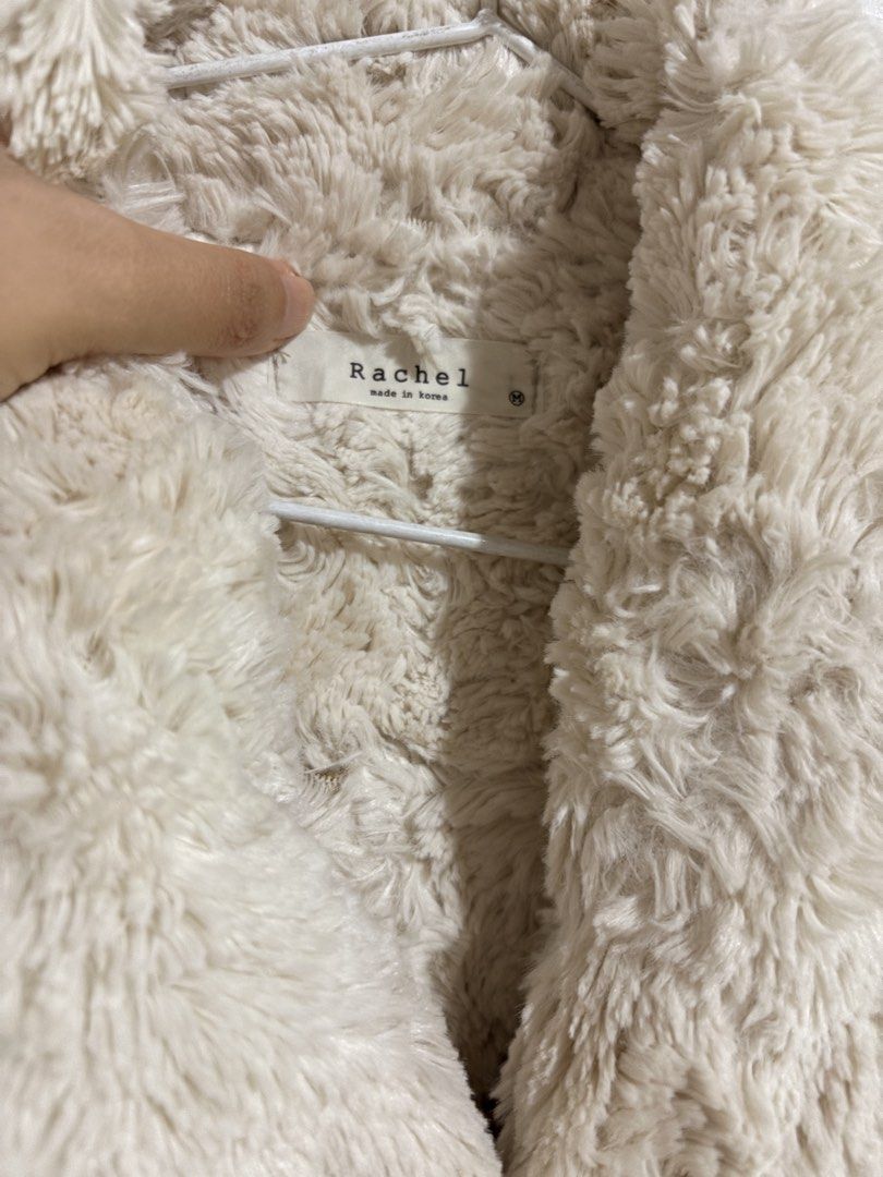 Winter jacket made in korea extra small (Category: Coats, Jackets and Outerwear) located in Quezon City. Submitted by cosmicshark.060c70 (Listing ID 1464678455, Image 3). Description: Made in korea Used once In tag its medium but it runs extra small.