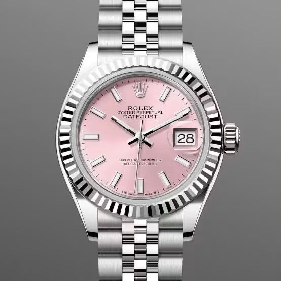 With box paperbag automatic (Category: Women's Watches) located in Manila. Submitted by chellesshop (Listing ID 1464606885, Image 2). Description: .