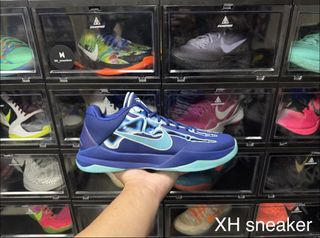 由 xh._.sneakers (刊登 ID 1464641300，圖片 1) 提交，位於 的 (類別：)，說明：。
