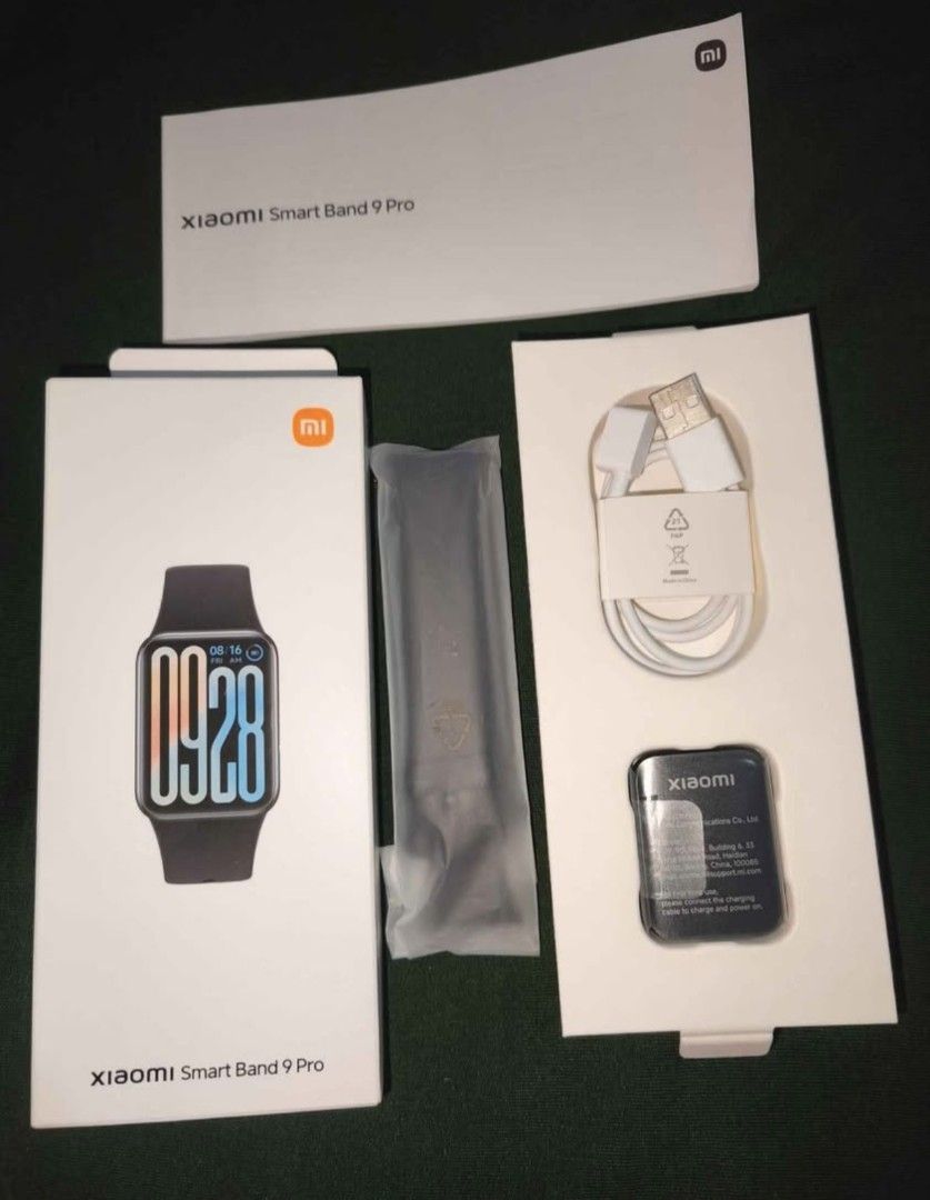 XIAOMI Smart Band 9 Pro (Category: Wearables & Smart Watches) located in Caloocan City. Submitted by xatttt (Listing ID 1464666492, Image 1). Description: 3-4× lang nagamit, no issue nakatago lang sa cabinet. Cashless payment can ship thru J&T (sagot ng buyer sf) Xiaomi Smart Band 9 Pro – Like New (3-4× lang nagamit) Key Features: Screen: Bright 1.74" AMOLED display (1200 nits, 60Hz) with sleek metal frame GPS: Built-in multi-system GNSS (track o