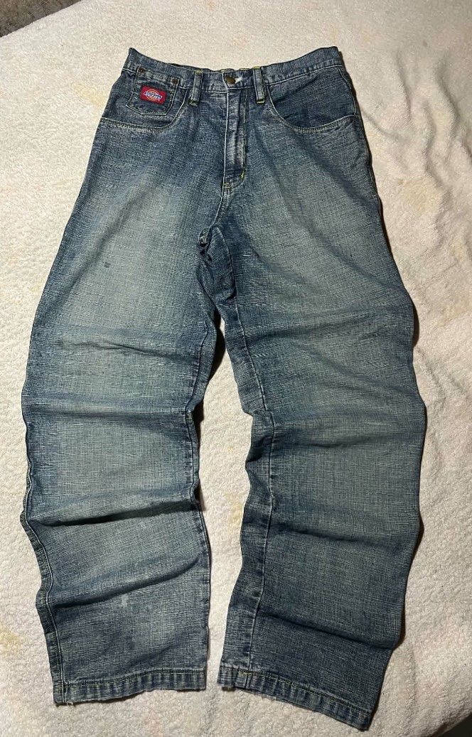 Y2K Dickies Tyke Pants (RARE) (Category: Jeans) located in Manila. Submitted by j.thrift.store1 (Listing ID 1464640310, Image 2). Description: Excellent Condition Issue:hem area Waist:30 (free waist extender so it can fit up to +3 sizes) Length:43 Thigh:13 Hem:8.5.