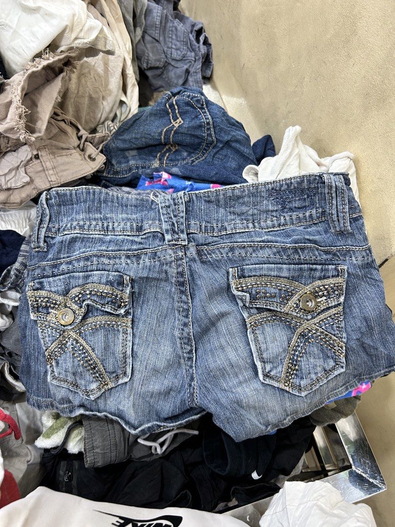 Y2K Dolled Denim Shorts (Category: Shorts) located in Kabankalan. Submitted by leans_closet (Listing ID 1464693024, Image 2). Description: .