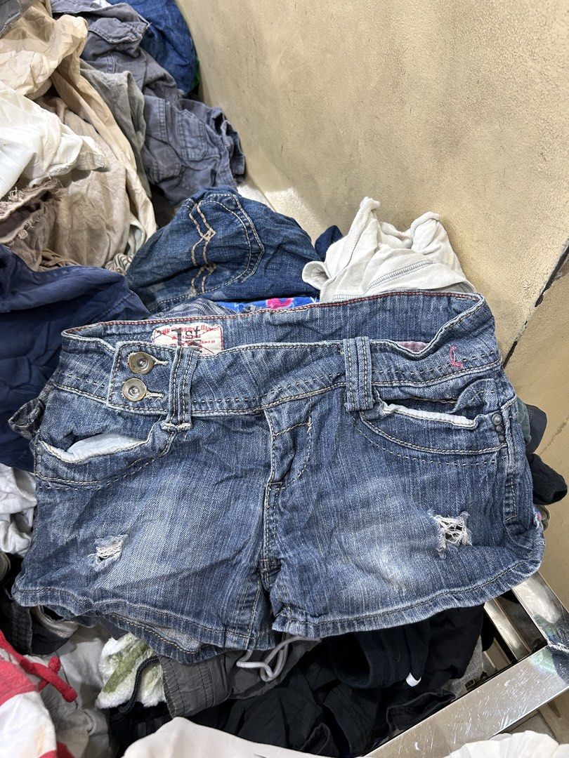 Y2K Dolled Denim Shorts (Category: Shorts) located in Kabankalan. Submitted by leans_closet (Listing ID 1464693024, Image 1). Description: .