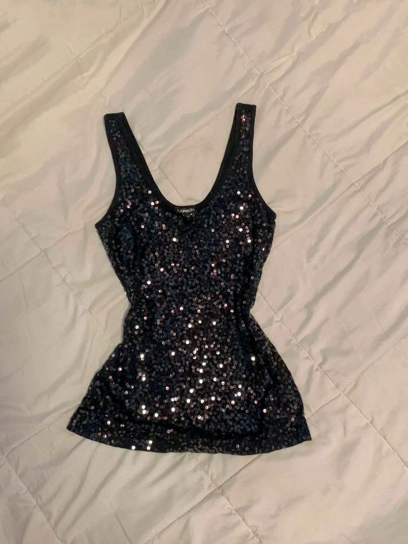 Y2k Express Black Sequined Tank Top (Category: Sleeveless) located in Cebu City. Submitted by ykwho_ (Listing ID 1464752318, Image 1). Description: - Brand/Item: Express Black Sequined Tank Top - Design: Scoop neckline, thick straps, fully covered in sparkling round sequins - Fit: Hits right at the hip - Style Tip: Perfect for parties and nights out; easy to dress up with a blazer or leather jacket - Condition: Excellent, ready to wear ⋆˚࿔ dm for