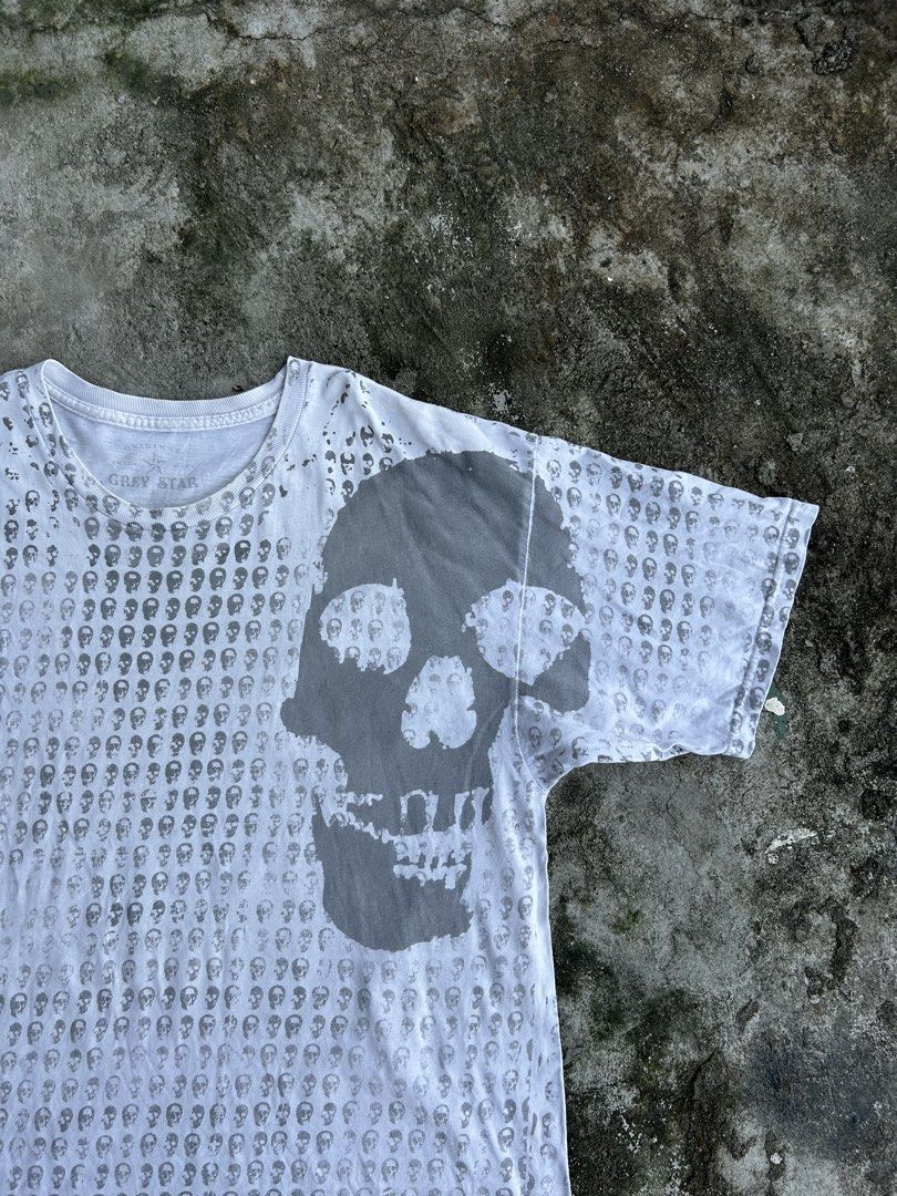 Y2k Gray Star Skull Monogram Aop Shirt (Category: Tshirts & Polo Shirts ) located in Balanga. Submitted by nothingtohold.co (Listing ID 1464707912, Image 2). Description: Y2k Gray Star Skull Monogram Aop Shirt Large on tag | 23 width | 30 length | 9.8 condition Need wash only Gcash | jnt | bataan Vouch~vc.