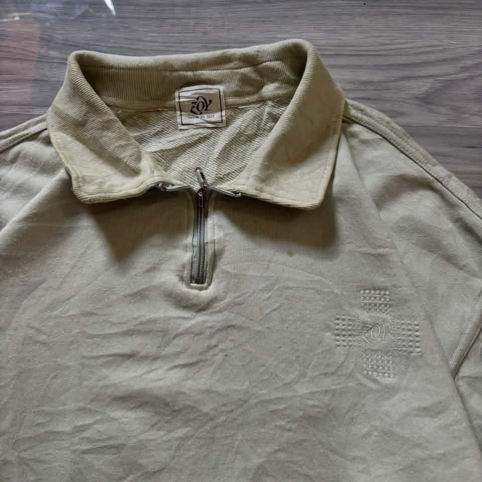 Y2k Light Mint Green Half zip (Category: Coats, Jackets and Outerwear) located in Baguio. Submitted by thrift_loots2600 (Listing ID 1464675354, Image 3). Description: Y2k Light Mint Green Half zip Mine: 200 Size: 25x24 (M) Condition: Excellent condition Issue: washable stain.
