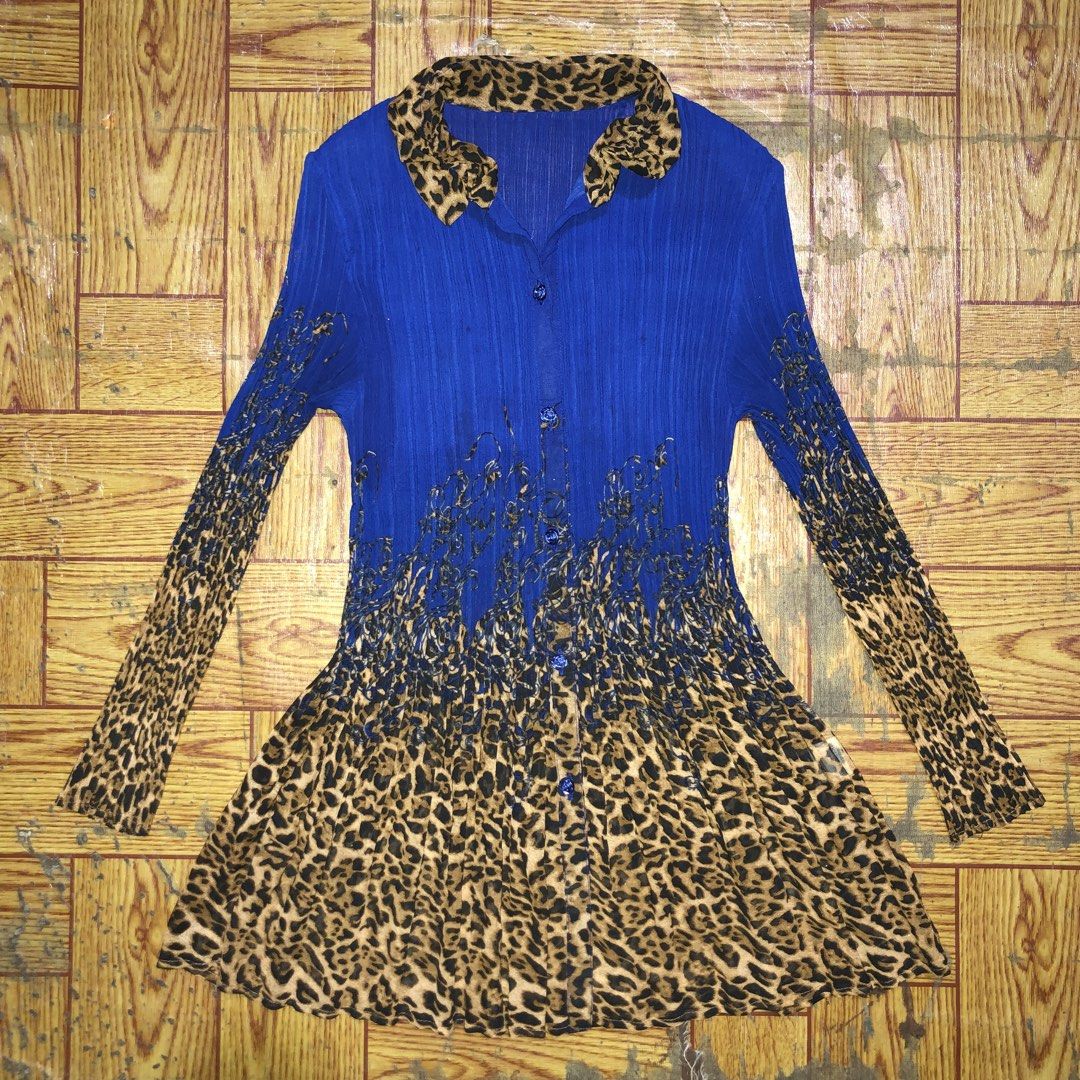 Y2K Pleated button down leopard design (Category: Dresses) located in Dasmarinas. Submitted by cornyxmessy (Listing ID 1464587245, Image 1). Description: .