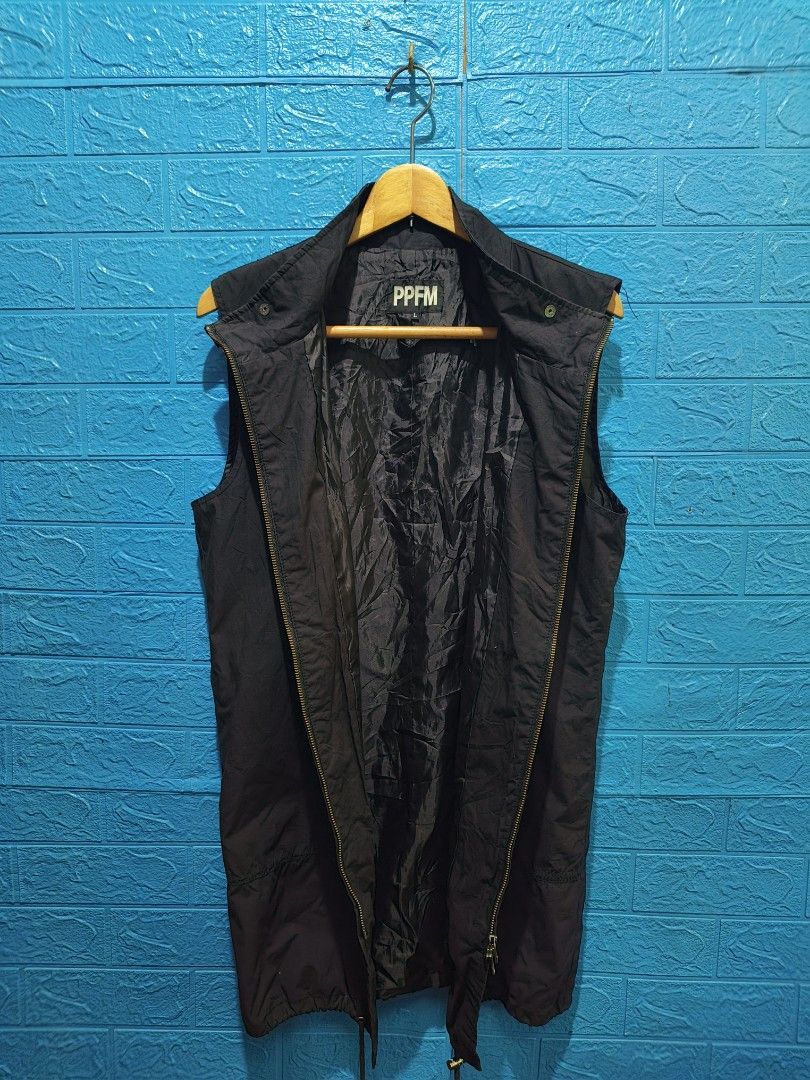 Y2k PPFM Black long vest (Category: Vests) located in Davao. Submitted by vndrgd (Listing ID 1464617798, Image 3). Description: - Black PPFM vest jacket - Size: L - Measurements: 21" width, 32" length - High-quality YKK zippers - Adjustable drawstring at the hem - Ideal for layering - Condition: 8.5/10 (Good).