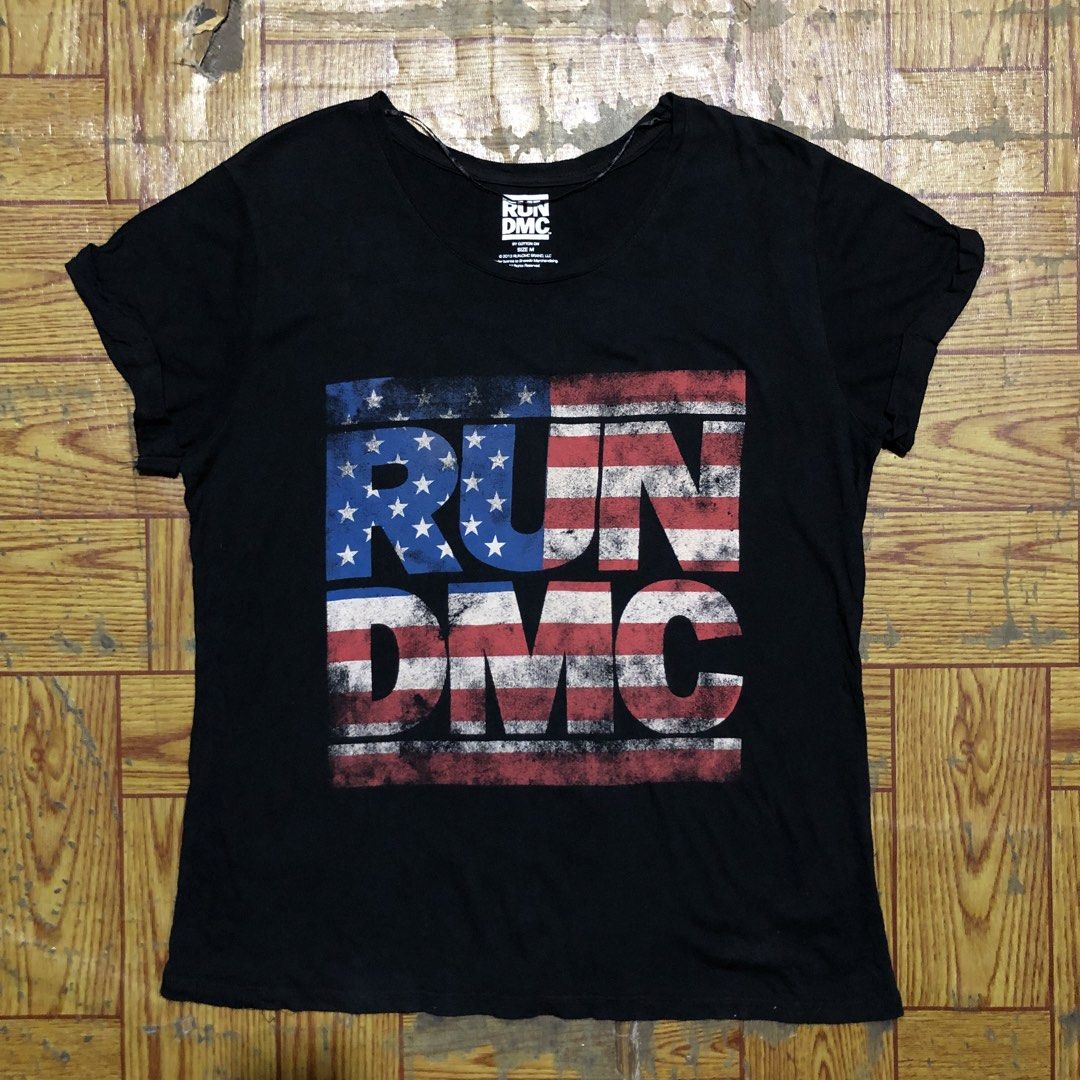 Y2k Run Dmc 🇺🇸 design (Category: Others Tops) located in Dasmarinas. Submitted by cornyxmessy (Listing ID 1464590659, Image 1). Description: width - 20 length - 25.5.