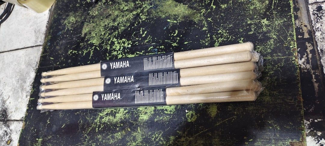 Yamaha Drumsticks - Professional Idea Series (Category: Musical Instruments) located in Pasig City. Submitted by tupriomichaeljohn (Listing ID 1464636746, Image 1). Description: - Yamaha Professional Idea Series Drumsticks - Hand-matched pairs for consistency - Guaranteed straight for optimal performance - Ideal for drummers of all levels - Perfect for practice sessions and live performances.