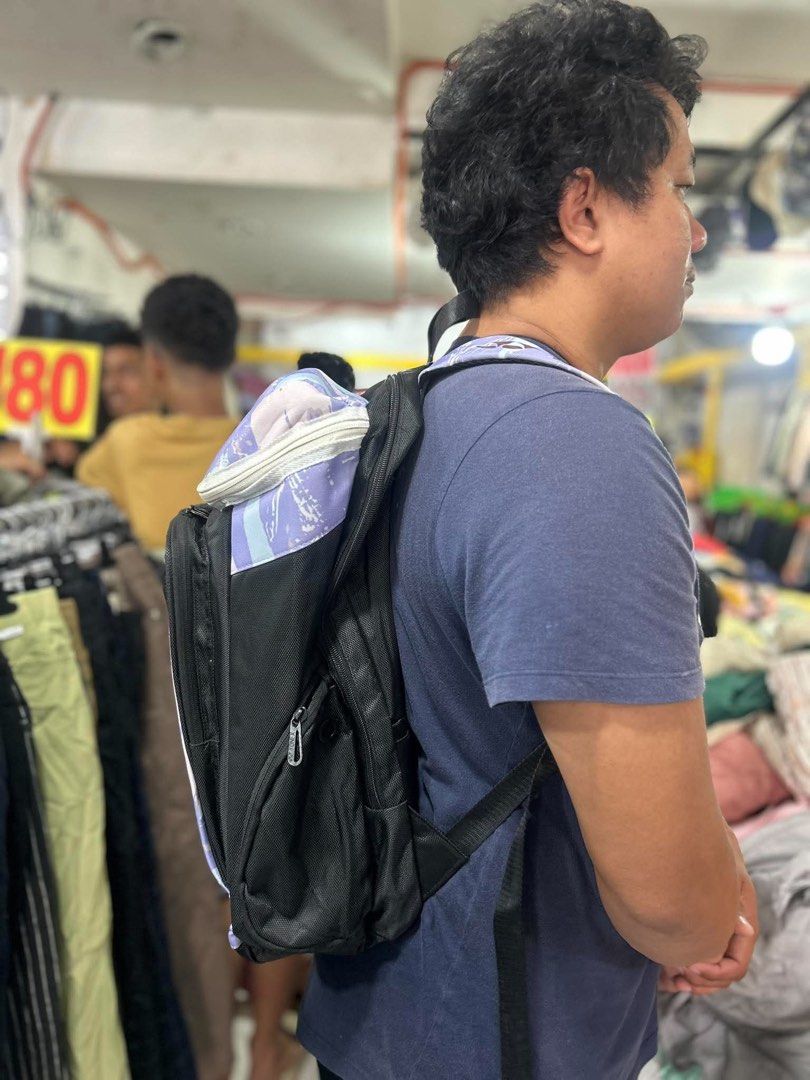 Yonex Badminton Bag Backpack (Category: Backpacks) located in Leyte. Submitted by lesterjacaseno (Listing ID 1464571158, Image 3). Description: Yonex Badminton Bag Backpack.