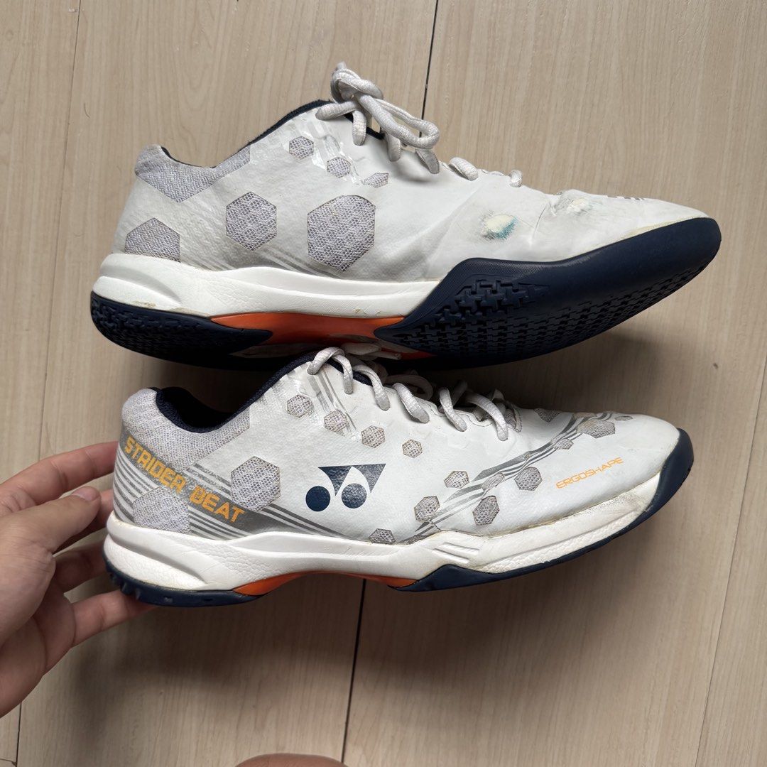 Yonex Badminton Shoes Strider Beat (Category: Sneakers) located in Manila. Submitted by costephen (Listing ID 1464590108, Image 2). Description: USED no box Visible signs of usage No major issue Selling for 1500 only Size 9 US MENS location sm sanlazaro or lalamove shouldered by buyer.
