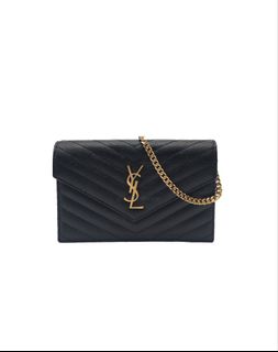 (Category: ) located in . Submitted by closetcompany (Listing ID 1464592801, Image 1). Description: .