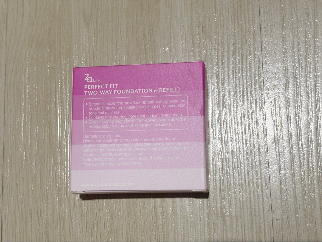ZA Perfect Fit Two-Way Foundation Refill OC30 (Category: Makeup) located in Quezon City. Submitted by ferrarina (Listing ID 1464684829, Image 2). Description: - ZA Perfect Fit Two-Way Foundation refill - Shade: OC30 - BOX IS DAMAGED BUT NEVER BEEN OPENED - Micro-fine powder for even application - Smooth and long-lasting effect - Anti-shine powder - Reason for Selling: Wrong Shade.