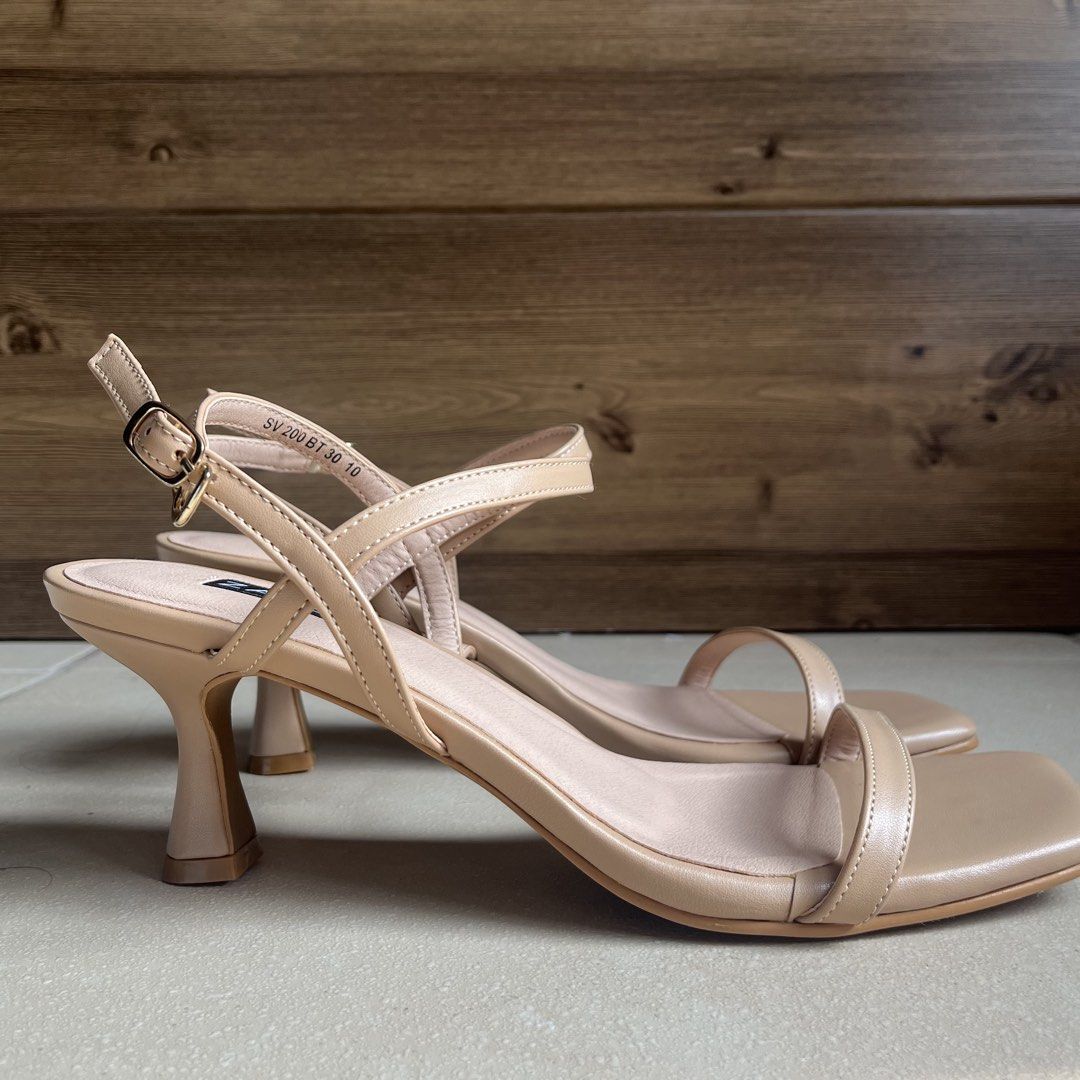 Zanea Beige Square Toe Strappy Heels (Category: Heels) located in Taguig. Submitted by victoriadl (Listing ID 1464655389, Image 2). Description: - Tried on only - Perfect for dressing up or down - Super comfy and stable!!! - Reason for selling: too many sandals alr SRP: ₱1399 .