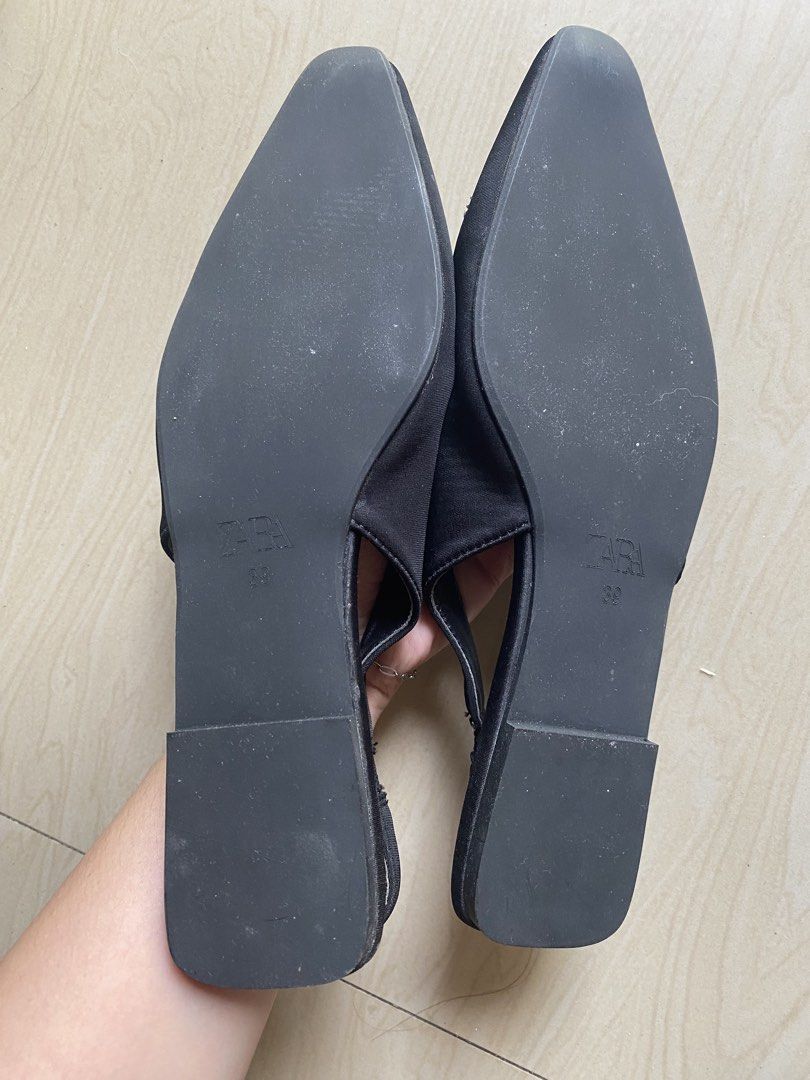 Zara Black Pointed Strap On w Rhinestones (Category: Flats & Sandals) located in Cavite. Submitted by tris.preloved (Listing ID 1464634319, Image 2). Description: 10/10 condition, like new 24.5cm, size 39 no flaws.