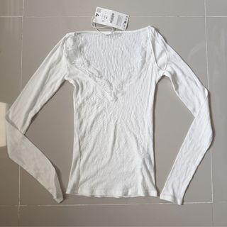 (Category: ) located in . Submitted by tinycloset__ (Listing ID 1464594733, Image 1). Description: .