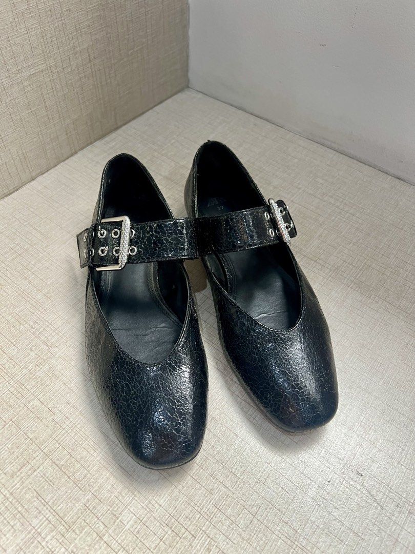 Zara Buckled Ballet Flats (Category: Flats & Sandals) located in Quezon City. Submitted by fromkimwithless (Listing ID 1464630994, Image 2). Description: - Size: 37 - Black - Includes Zara dustbag - Purchased: Zara online 3504/310 - Shipping: Lalamove or Grab — shipping fee shouldered by the buyer.