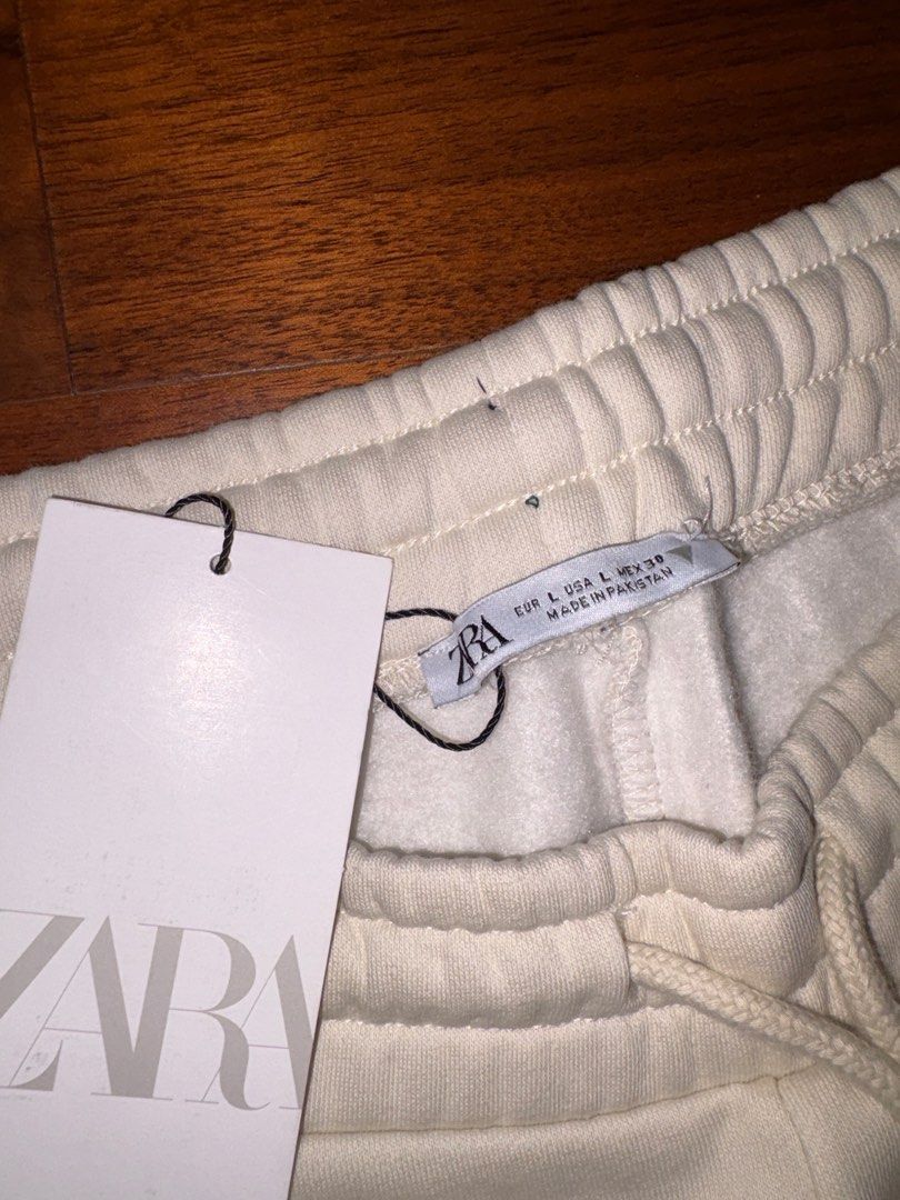 ZARA Drawstring Sweats in Beige (plus size) (Category: Other Bottoms) located in Antipolo. Submitted by maiplus (Listing ID 1464709547, Image 3). Description: ZARA Size L waist— 30-34” hips— 44-46” 📍Antipolo City.