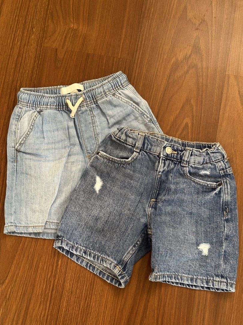 Zara Kids Denim Shorts Bundle (Size 3 Years) (Category: Babies & Kids Fashion) located in Manila. Submitted by nolanandpio (Listing ID 1464677628, Image 1). Description: - Bundle of 2 Zara denim shorts - Size: 3 years - Light wash with drawstring - Dark wash with distressed details - Perfect for everyday wear - Made in Bangladesh.