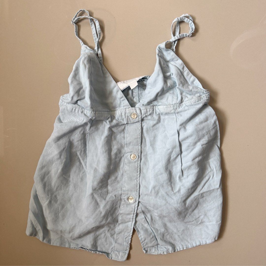 ZARA LINEN TOP (Category: Sleeveless) located in Makati City. Submitted by tinycloset__ (Listing ID 1464595050, Image 1). Description: LIKE NEW ZARA XS ON TAG LINEN LP POSTED NEVER USED (Tags removed).