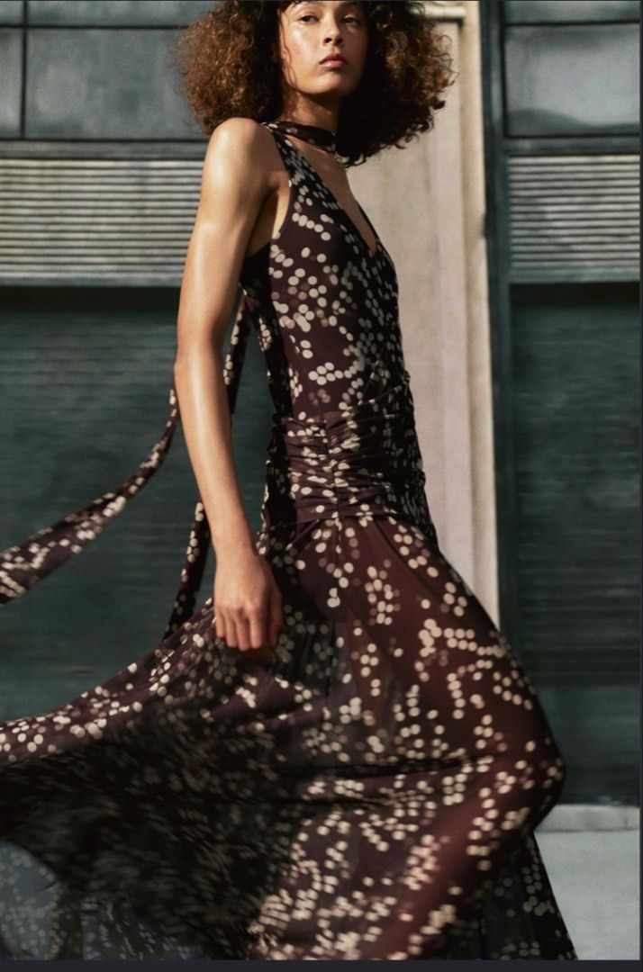Zara Polka dress (Category: Dresses) located in Taguig. Submitted by zarafashionista20 (Listing ID 1464700724, Image 2). Description: Polka dress brown with body suit underneath. Im selling this coz its small for me.