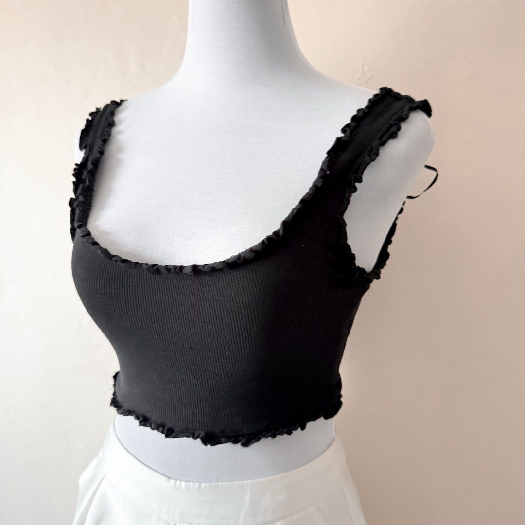 Zara Ruffled Lettuce Trim Ribbed Crop Top (Category: Others Tops) located in Antipolo. Submitted by rosywardrobe (Listing ID 1464674035, Image 3). Description: 🎀 MAKE READING A HABIT 🎀 • No order form, no reservation! • Strictly 1 day reservation • Payment first before order processing • No return, No exchange • Don’t make an offer if you’re not 100% sure • No shipping every weekends — PAYMENT CHANNELS — • GCash • Gotyme • Maya • BDO • BPI • Un