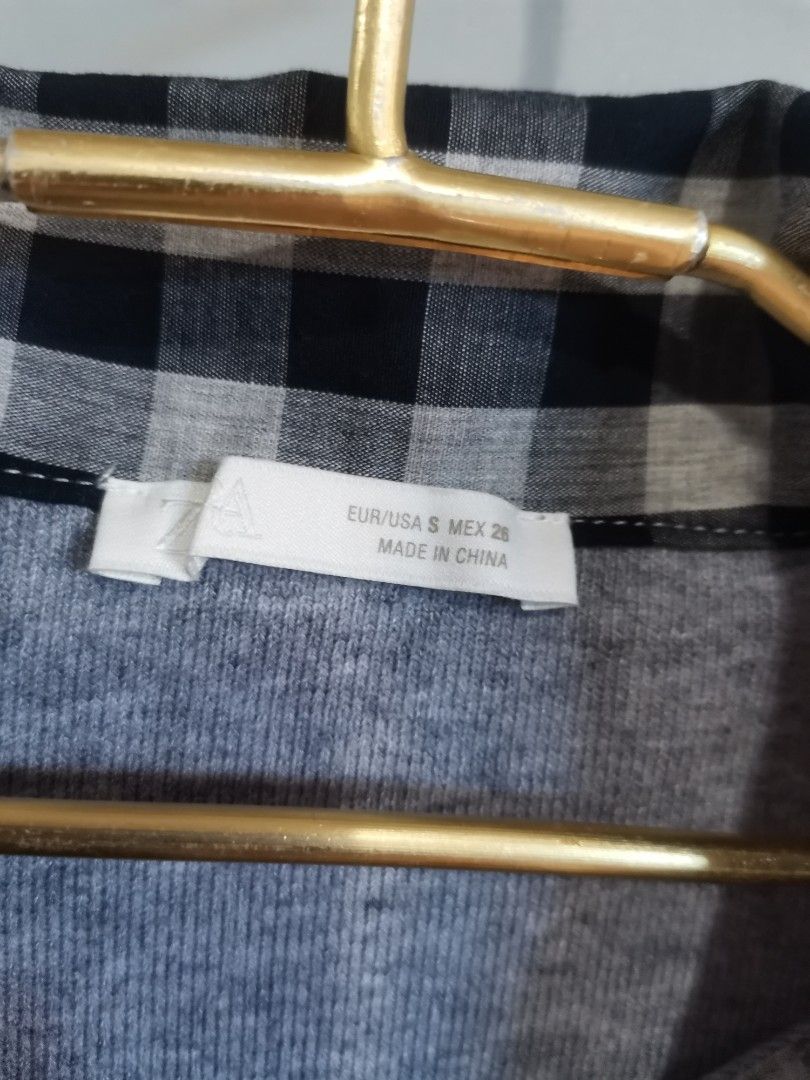 zara shirt (Category: Others Tops) located in Quezon City. Submitted by charlottescollection (Listing ID 1464581007, Image 2). Description: original zara shirt used twice .