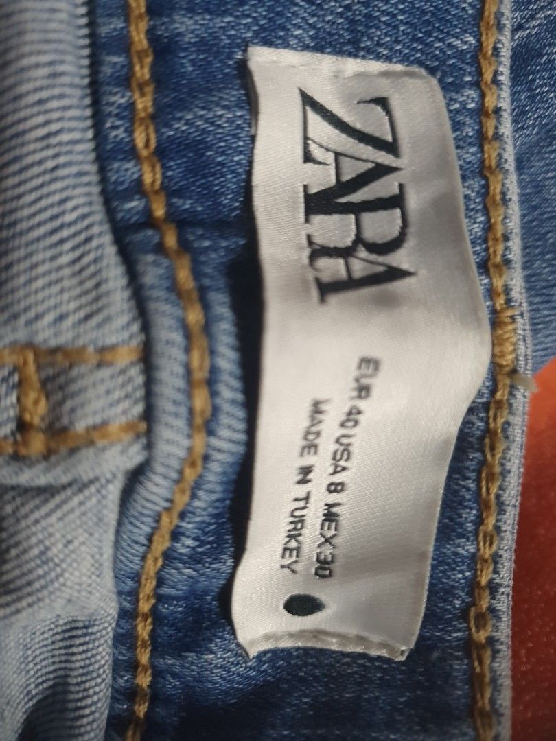 ZARA STRAIGHT CUT (Category: Jeans) located in Pasig City. Submitted by yenscollection7271 (Listing ID 1464595229, Image 2). Description: ✅️ Like new condition ✅️ US size 8 ✅️ Straight Cut ✅️ MOP: GCASH OR BANK TRANSFER ✅️ NO REFUNDS, RETURNS, EXCHANGES ✅️ NO COD.