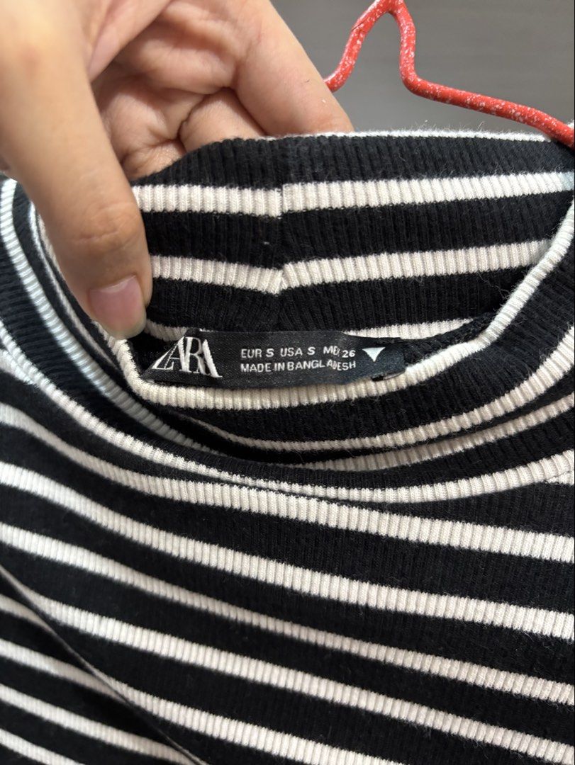 Zara Striped Top (Category: Longsleeves) located in Quezon City. Submitted by den.declutters (Listing ID 1464618813, Image 2). Description: .