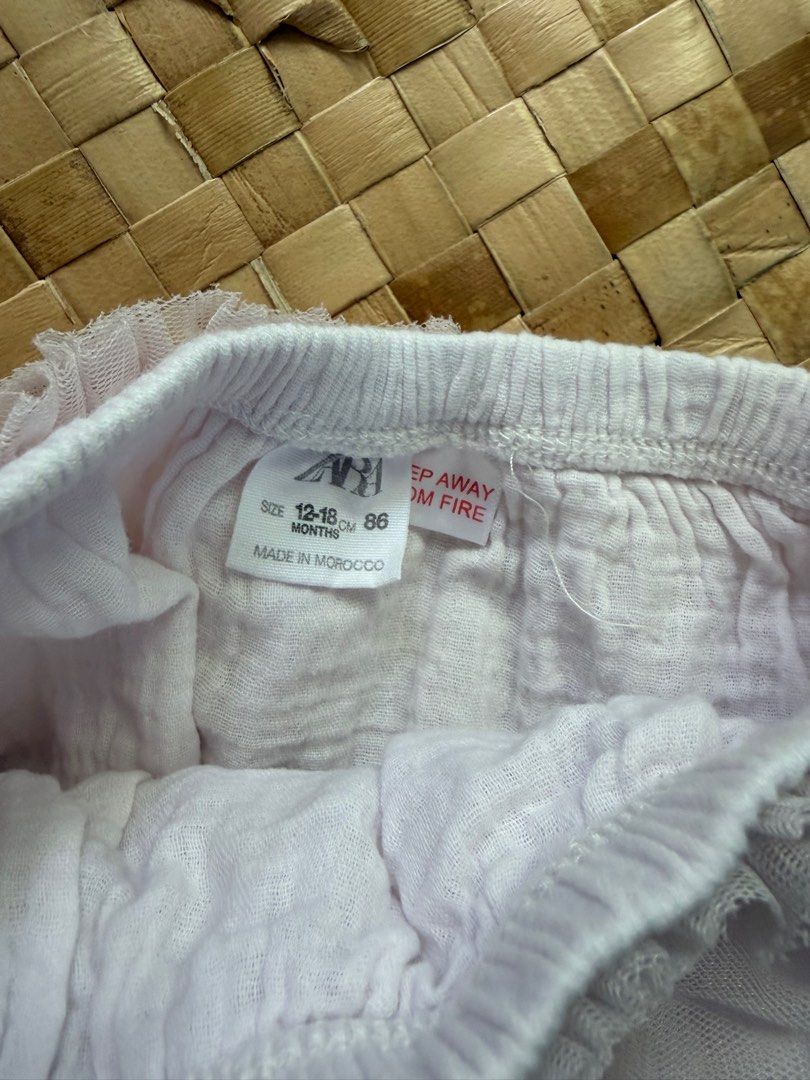 Zara tulle skirt tutu (Category: Babies & Kids Fashion) located in Manila. Submitted by thebookclubz (Listing ID 1464685482, Image 2). Description: I2-18.