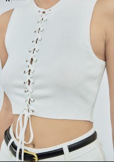 (Category: ) located in . Submitted by pawsome_closet (Listing ID 1464679883, Image 1). Description: .