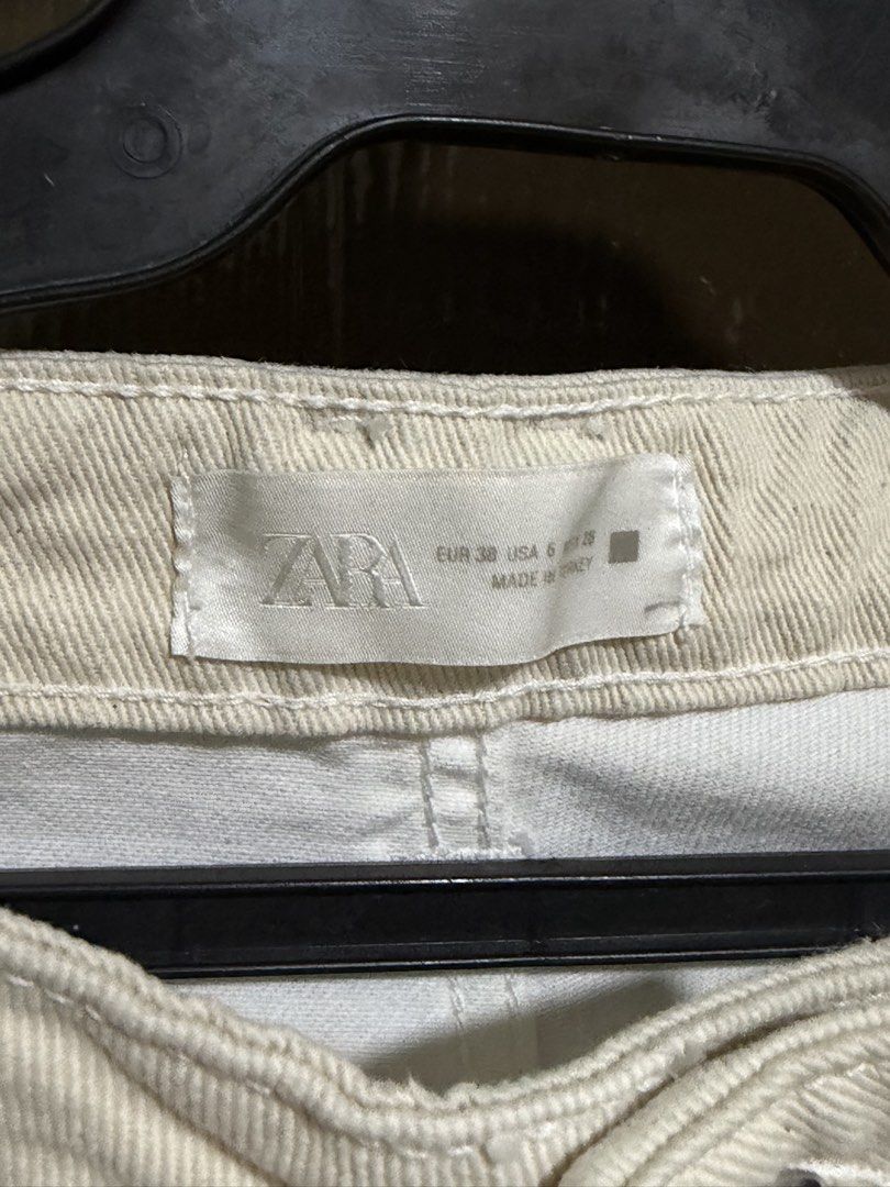 ZARA Wide Leg Jeans White Beige (Category: Jeans) located in Quezon City. Submitted by hey.cider (Listing ID 1464581997, Image 3). Description: - Zara wide leg jeans - Color: White and Beige - Size: 6 US | 38 EUR - Never used - RFS: Decluttering.