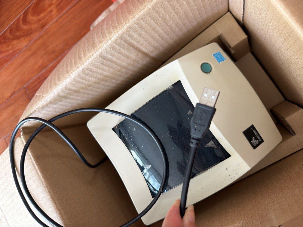 Zebra printer （分類：打印機及影印機）位於 Hong Kong。 由 mysweetseller 提交（商品編號 1464580010，圖片 3）。簡介： Waybill printer。