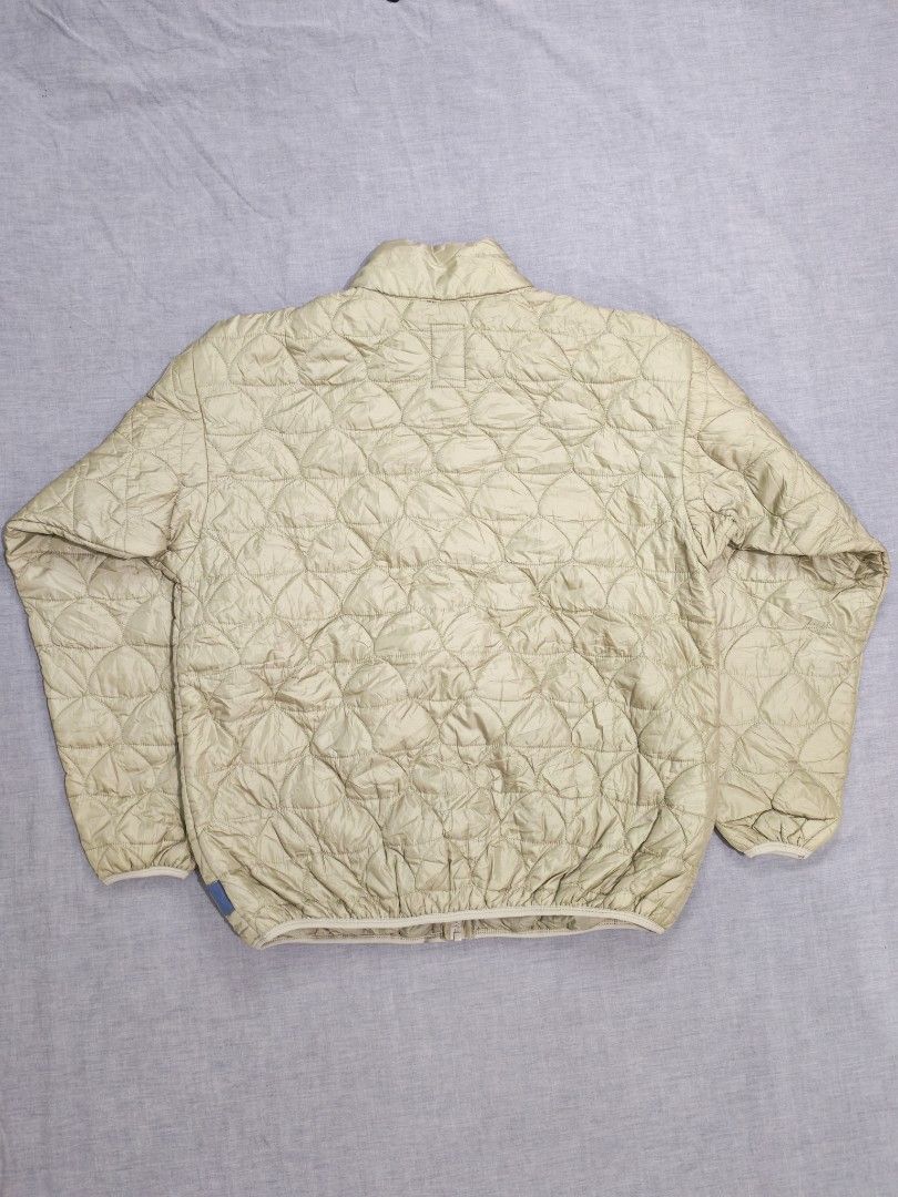00s nike acg quilted thermal layer jacket (Category: Coats, Jackets and Outerwear) located in Baguio. Submitted by used_clothing2600 (Listing ID 1464824570, Image 2). Description: 00s nike acg quilted thermal layer jacket size xl verygood condition pit to pit 23.5 length 28 shoulders 21.5 sleeve length 23 P 1,880.