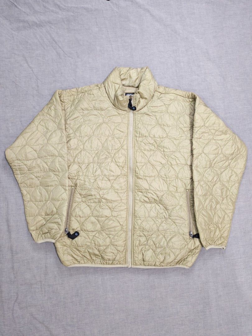 00s nike acg quilted thermal layer jacket (Category: Coats, Jackets and Outerwear) located in Baguio. Submitted by used_clothing2600 (Listing ID 1464824570, Image 1). Description: 00s nike acg quilted thermal layer jacket size xl verygood condition pit to pit 23.5 length 28 shoulders 21.5 sleeve length 23 P 1,880.