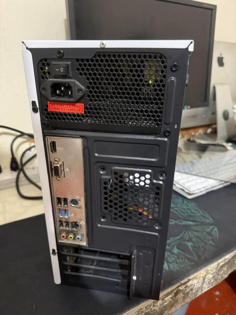 12th gen system unit (Category: Desktops) located in Manila. Submitted by happyearth.953a15 (Listing ID 1464878173, Image 2). Description: 12th gen system unit I3 12th gen MSI H610 mobo 8gb ram 128gb ssd Windows 11 pro OS Weed truerated psu Inplay white casing With power cord 💸💸 12,000 Location: San Andres bukid manila Pick up or deliver Unit with power cord.