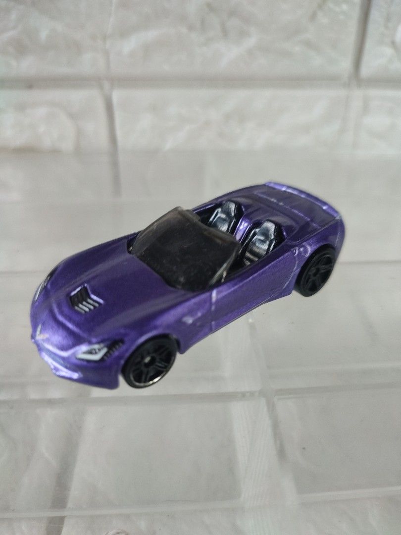 14 corvette stingray loose (Category: Vehicle & Diecast Models) located in Narvacan. Submitted by jigger85 (Listing ID 1464776335, Image 2). Description: 97 percent condition nearly mint paint chips loc. ilocos sur ship thru JNT and LBC.