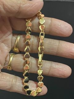 (Category: ) located in . Submitted by cheskhaionlinestore2.0 (Listing ID 1464903843, Image 1). Description: .