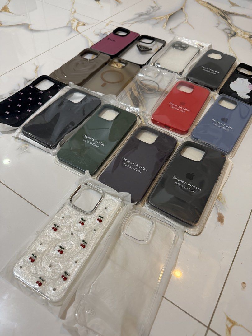 15 promax case (Category: Cases & Sleeves) located in Manila. Submitted by sofia.things (Listing ID 1464868205, Image 2). Description: 15 promax case take all 1k .
